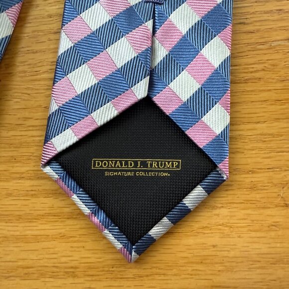 Donald J. Trump Signature Collection Blue Pink Checkered Tie - Picture 6 of 7